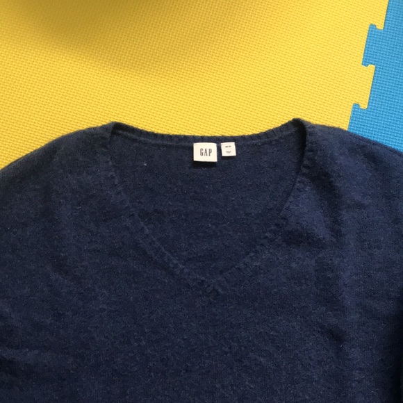 Gap sweater - Picture 3 of 3